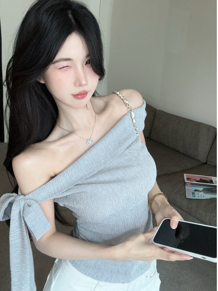 Baharatlı Kız Tek Omuzlu Beli  - T Shirt Tight Fit incelemesi ve fiyatı